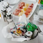 Schlosshotel Gruenwald 4*