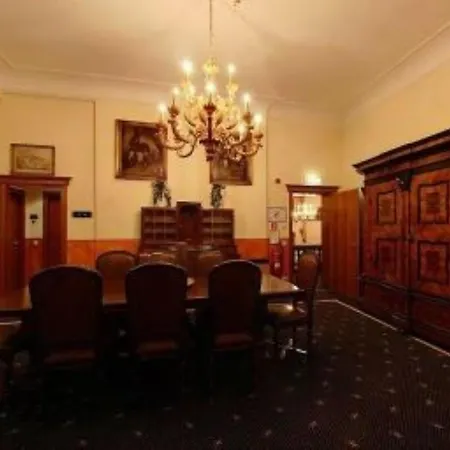 호텔 Schlosshotel Gruenwald 4*