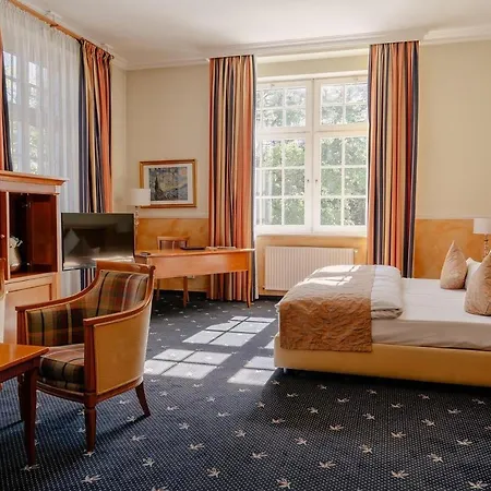 Schlosshotel Grünwald 4*