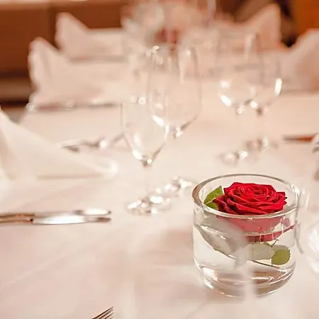 Schlosshotel Gruenwald 호텔 그룬발트