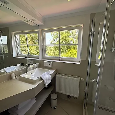 호텔 Schlosshotel Gruenwald 4*
