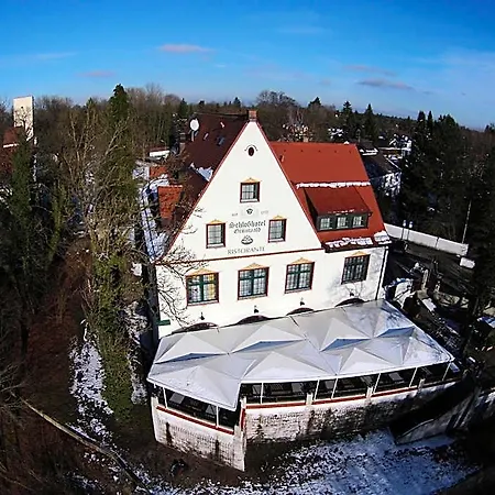 Schlosshotel Gruenwald 4*