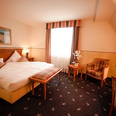 Schlosshotel Gruenwald 4*