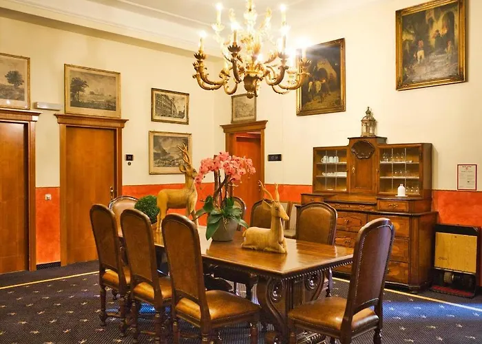 Schlosshotel Gruenwald 4*