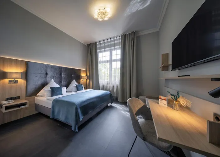 Hotel Schlosshotel Gruenwald 4*