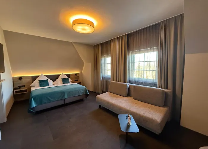 Schlosshotel Gruenwald 4*